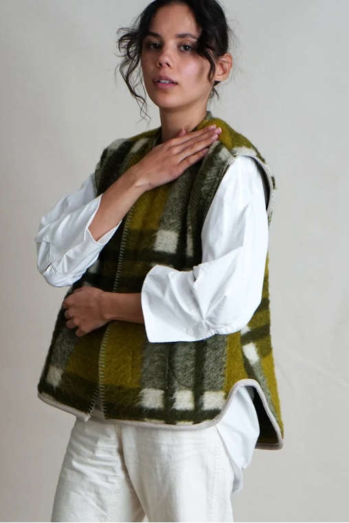 ONE OF A KIND BLANKET PERNILLE VEST