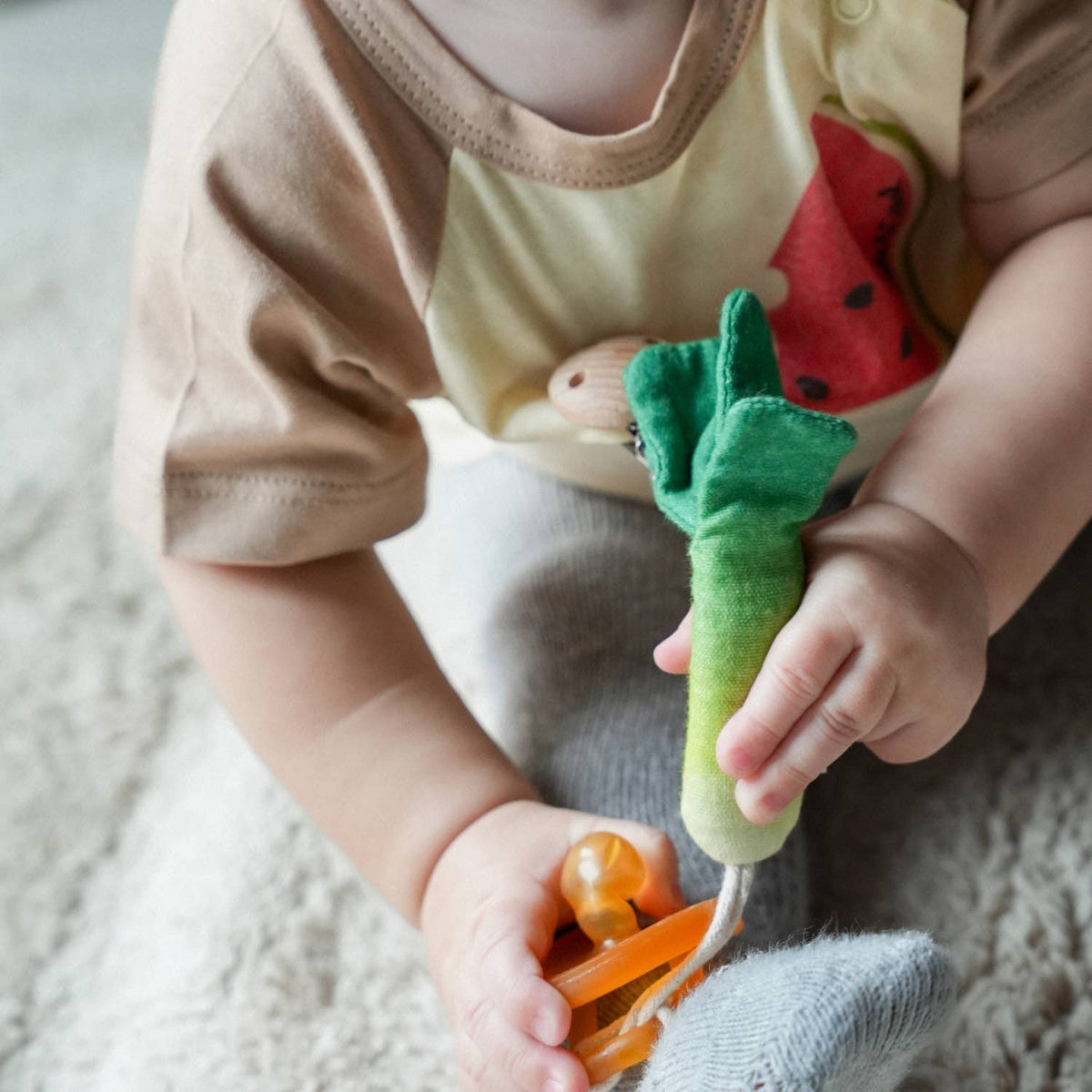 LUKE THE LEEK PACIFIER CLIP