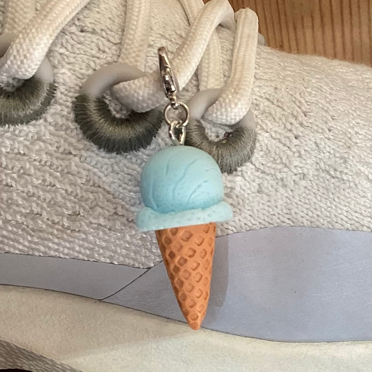 SINGLE SHOE CHARM