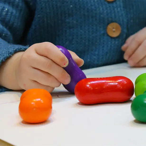 PEANUTS CRAYON