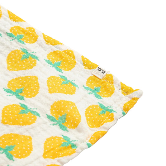 COOL STRAWBERRY ALL OVER MUSLIN CLOTH