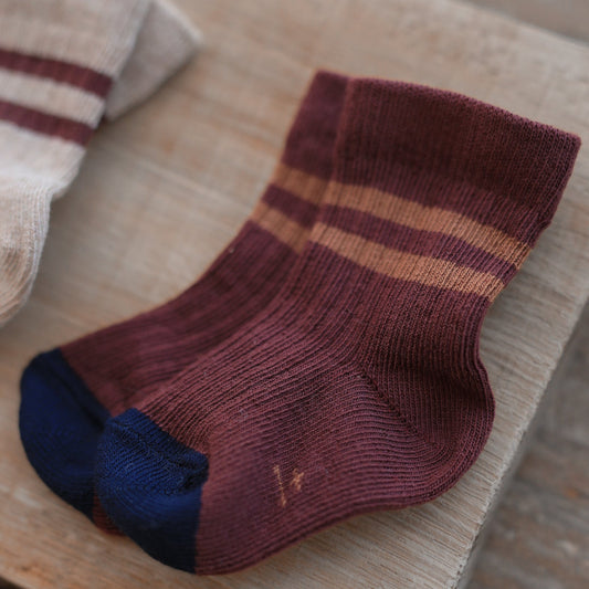 SOREN RIBBED PLAIN SOCKS - MELANZANA