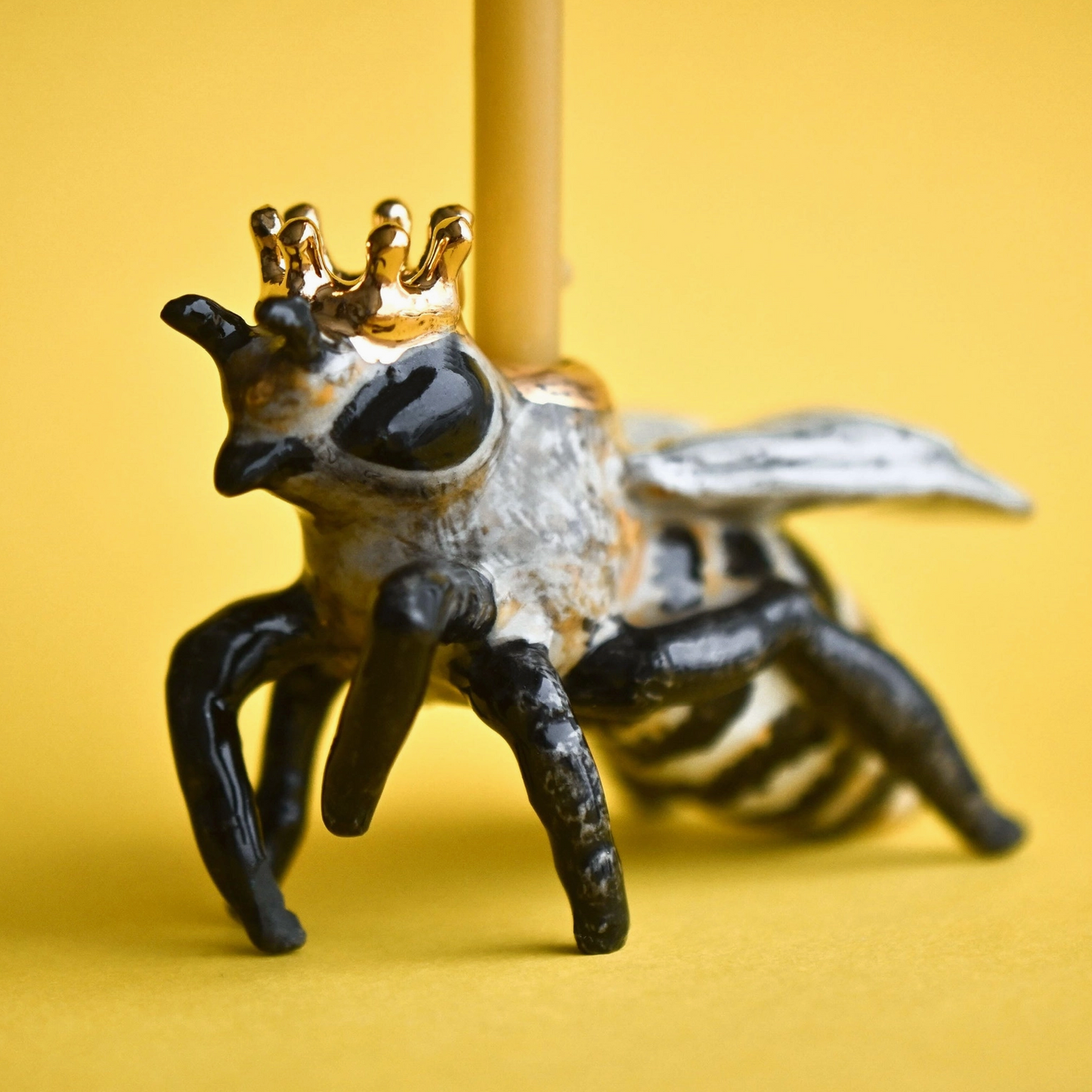 QUEEN BEE CAKE TOPPER
