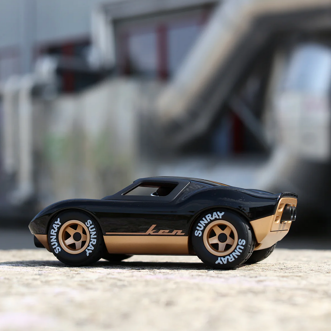 PLAYFOREVER MINI KEN CASH - CAVE BLACK