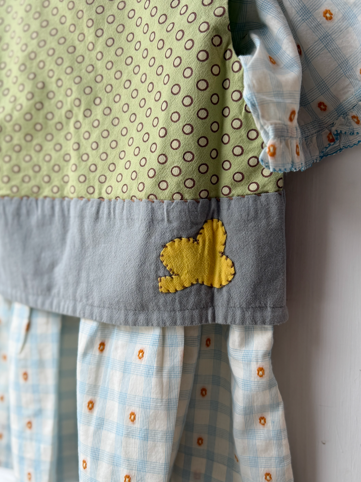 FLOCK APPLIQUE VEST