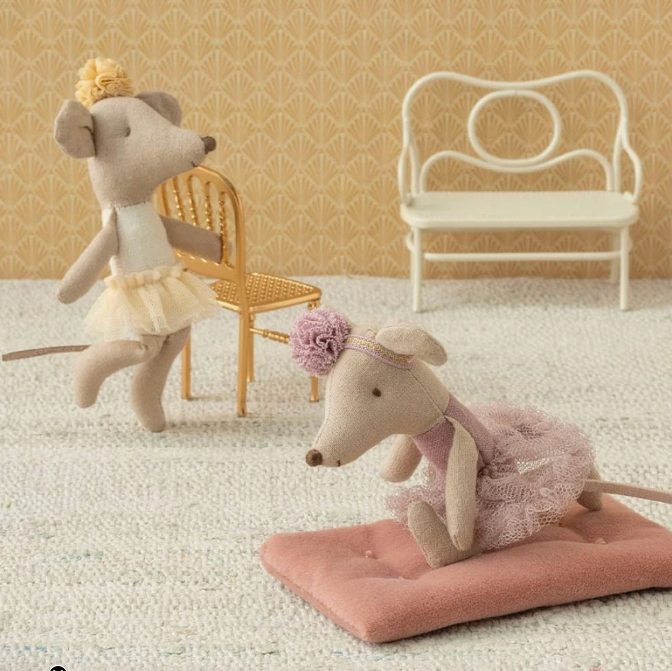 LITTLE SISTER MOUSE BALLERINA - HEATHER