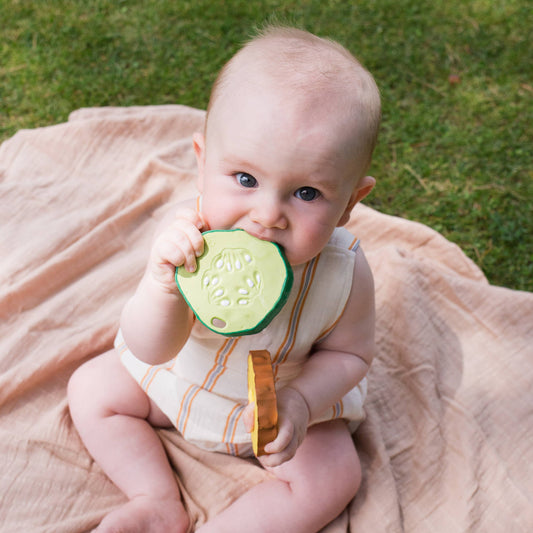 PEPINO THE CUCUMBER TEETHER