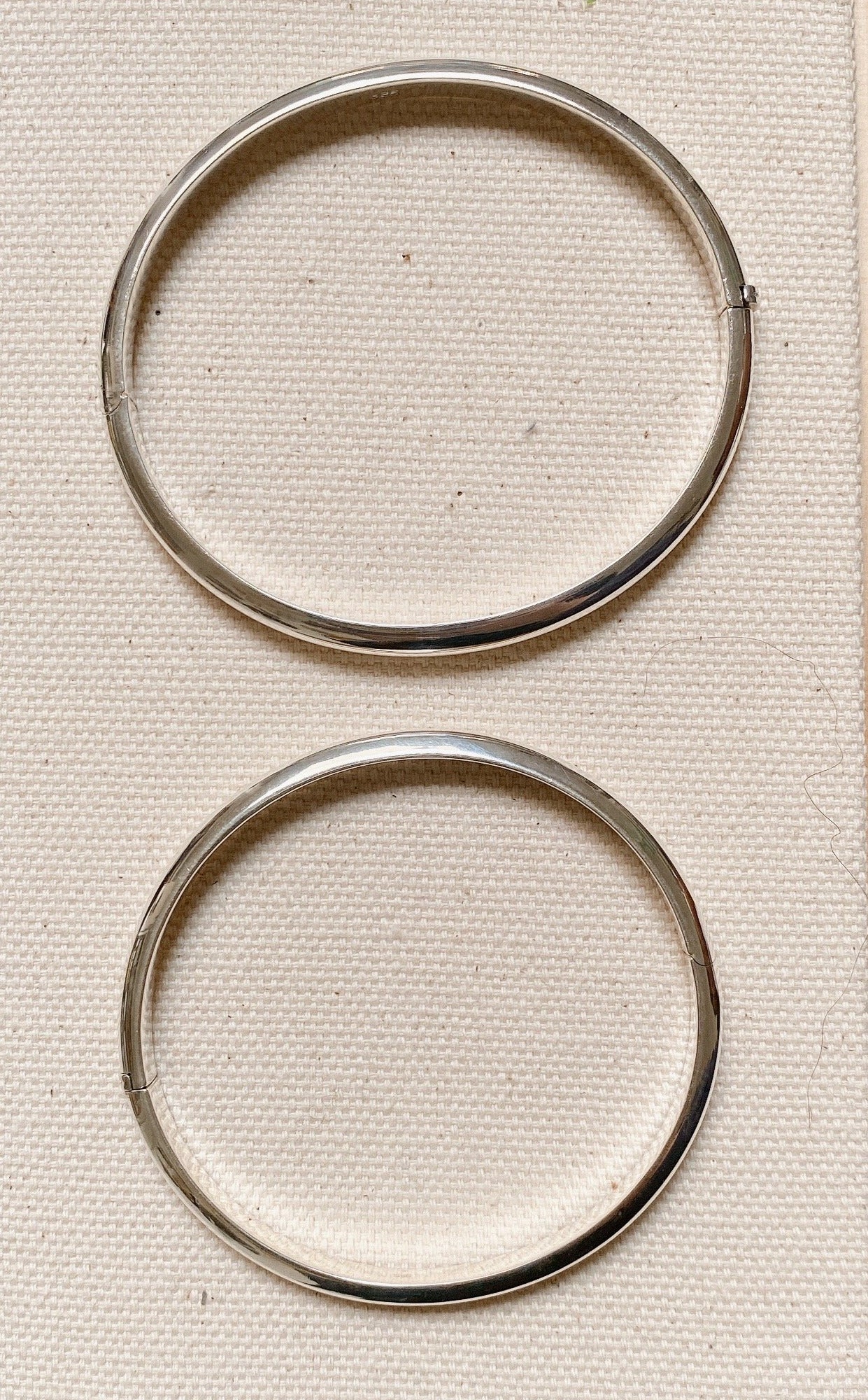 SILVER BANGLE BRACELET