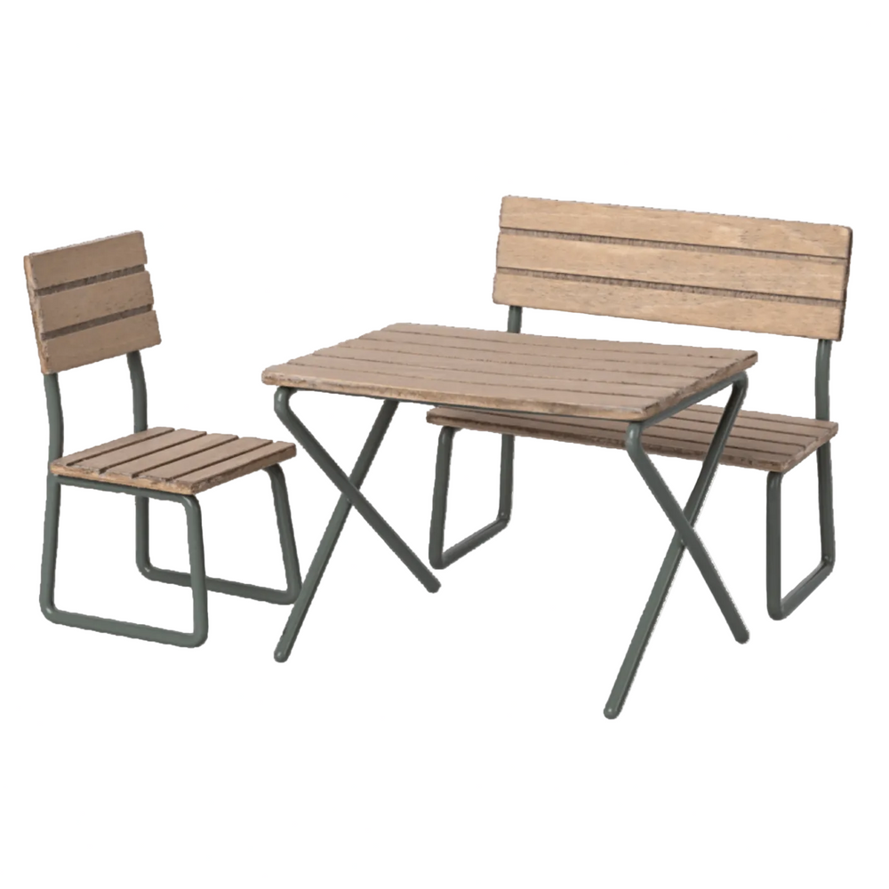 MAILEG MOUSE GARDEN SET TABLE AND CHAIRS