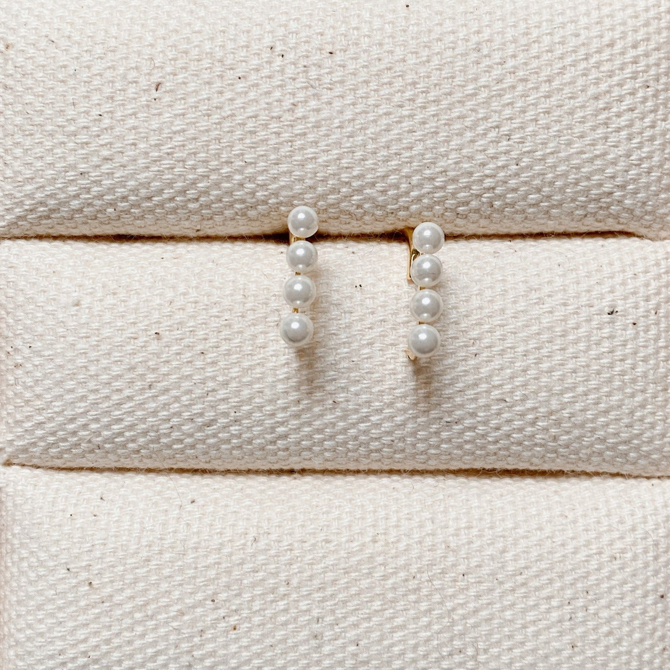 GOLD PEARL EARRING